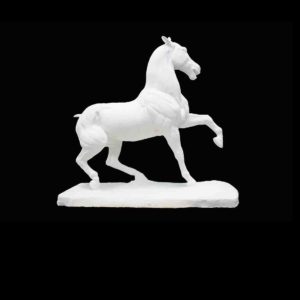 gipsovaya-figura-kon-ekorshe-malyi 2